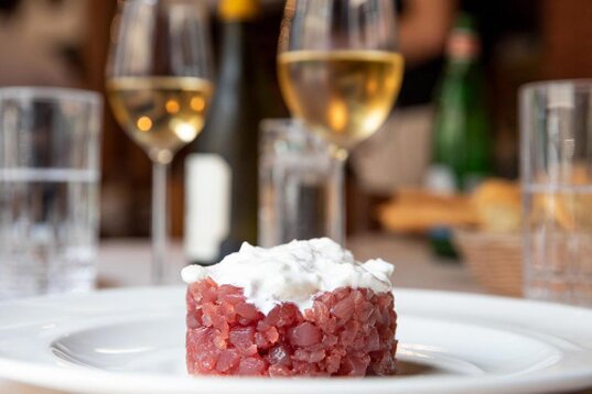Tartare di tonno con burrata